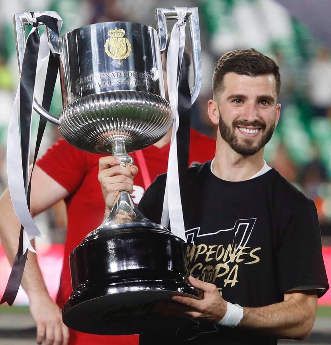 包含欧冠倒计时，塞维利亚加时末段队长鼓劲，细节引发关注，目标明确，年轻球员得到机会的词条-满冠体育